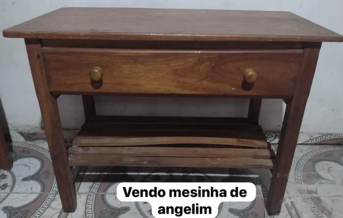 Mesa de angelim