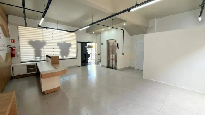 Prédio Comercial para aluguel, 3 vagas, Centro - Uberlândia/MG