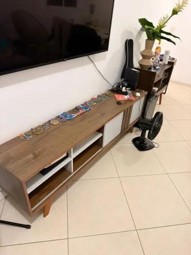 Rack de TV de 1,80m de largura