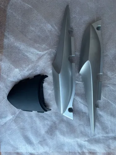 VENDO CARENAGEM/RABETA titan mix 2009