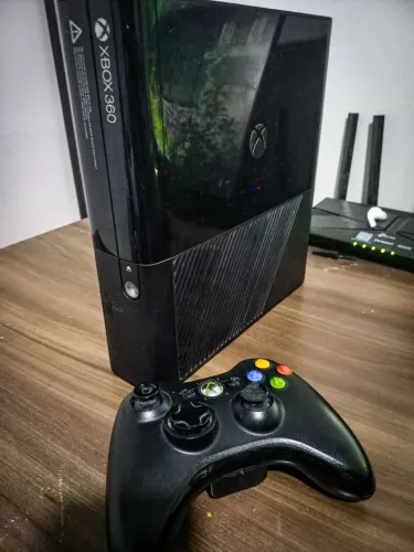 Xbox 360 super slim