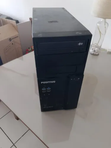 Gabinete de PC Positivo Preto Vazio | Com Painel Frontal e Baias