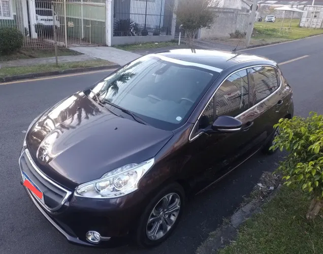 Peugeot 208 Griffe 1.6 Flex 16V 5P Aut. 2015