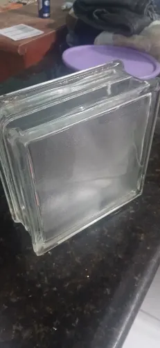 Vendo 54 tijolos de vidro