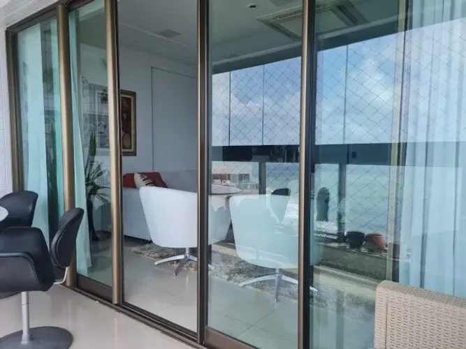 ESQUADRIA EM ALUMÍNIO PARA RESIDENCIA