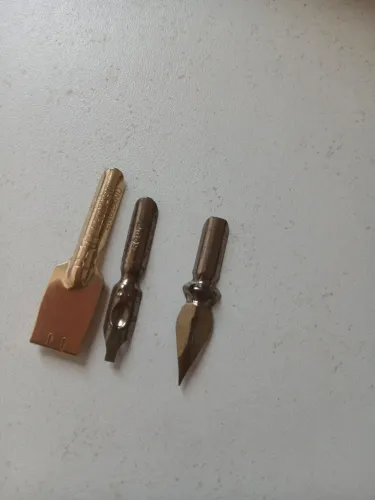 Materiais para aquarela/caligrafia