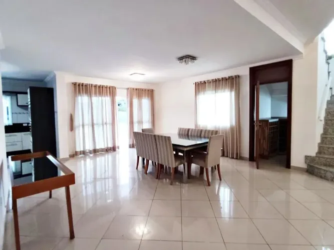 Casa com 3 quartos à venda, 395 m² por R$ 2.500.000 - Condomínio Shambala II - Atibaia/SP