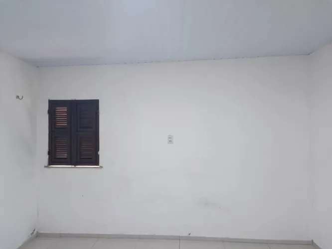 Vendo Casa na Messejana - Situado no José de Alencar.