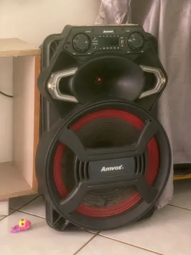 Caixa de som amplificada 850 watts