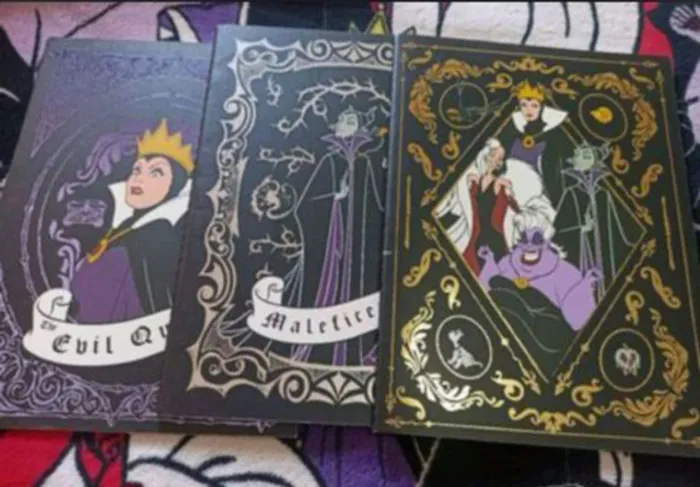 Kit 3 cadernos villains Disney