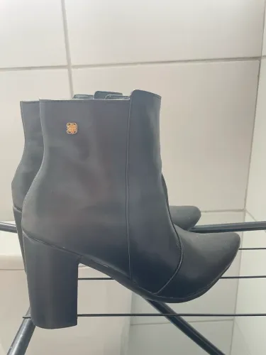 Bota tam. 40 - Veste 39 