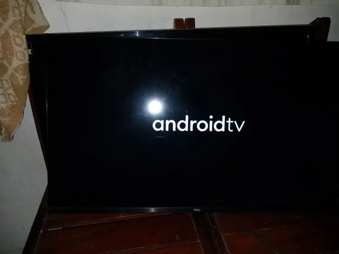 Tcl smart 32 