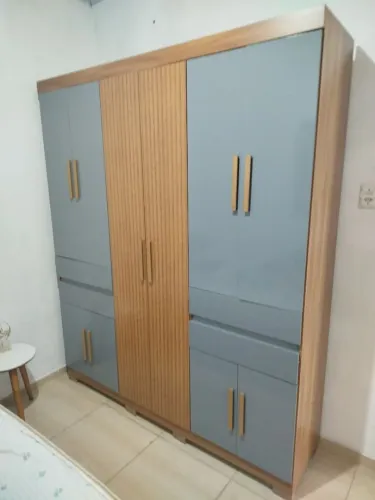 Guarda Roupa 10 portas 