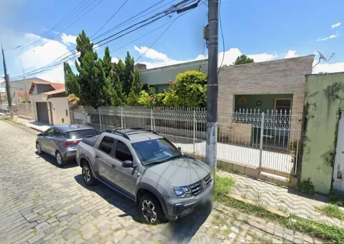 Casa 338m² com Terreno 595m² | Lorena-SP | Centro - 4 Dorms - Financiamento até 420 Meses!