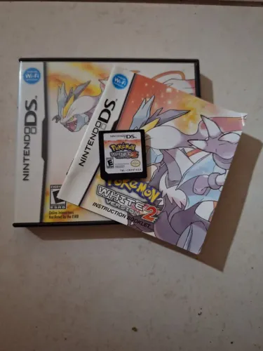 Pokemon White 2 (Usado ,com luva nacional e todos os manuais) 