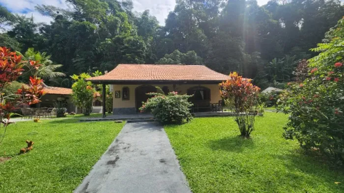 Oportunidade! Sítio com 3.650m² em Guapimirim - natureza e lazer completo