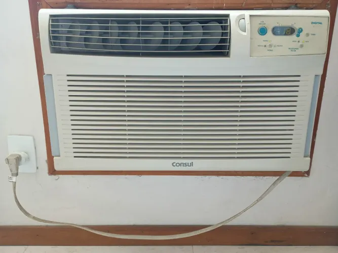 Ar condiconado 10.000BTUs quente/frio