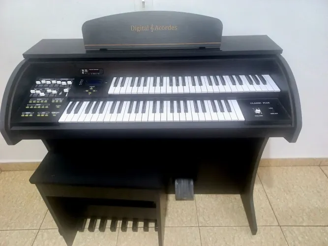 Vendo órgão digital acordes
