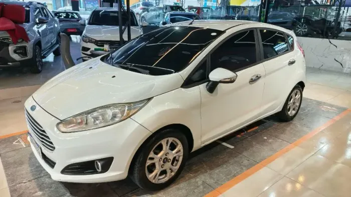 Ford Fiesta 1.6 16V Flex Aut. 5P 2014