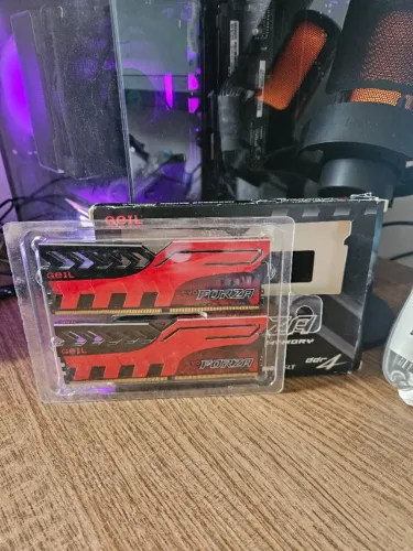 Kit Memória RAM 16GB (2x8GB) DDR4 3000MHz