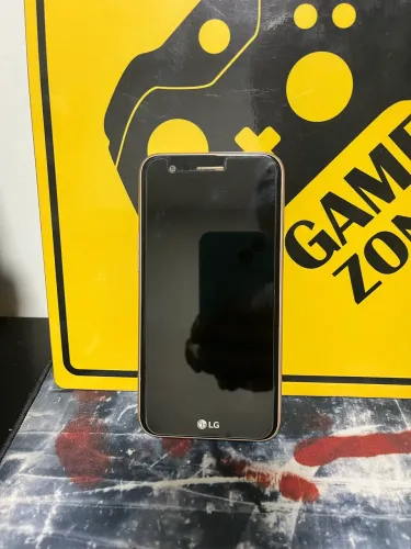 Celular LG K10 Dourado Usado