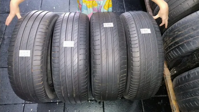 Pneus meia vida 185/60/15 Michelin 