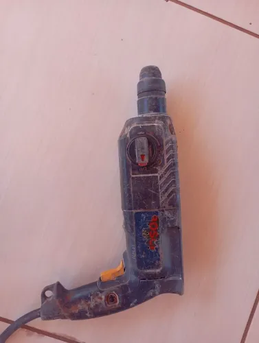 Vendo martelete,furadeira 220wtz