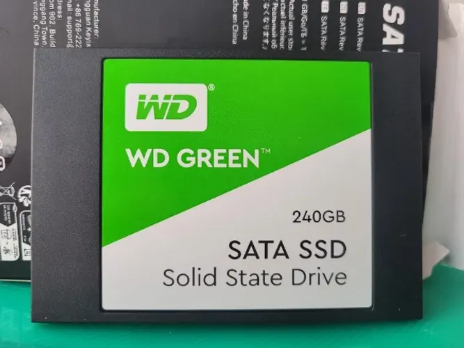 SSD 240GB c/ Windows 10