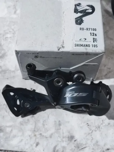 Câmbio Traseiro de Bicicleta Shimano 105 RD-R7100 12 vel