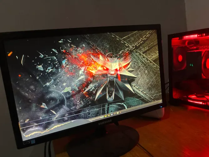 Monitor led samsung 22 (detalhe)
