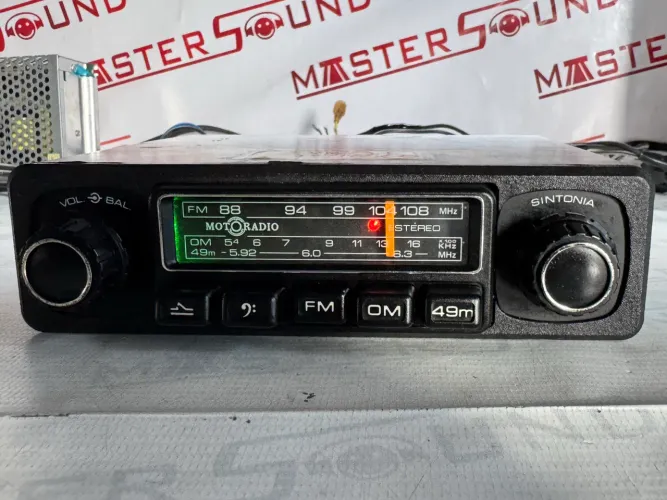 Auto radio com Bluetooth MOTORADIO seminovo raridade impecável e na promoção 