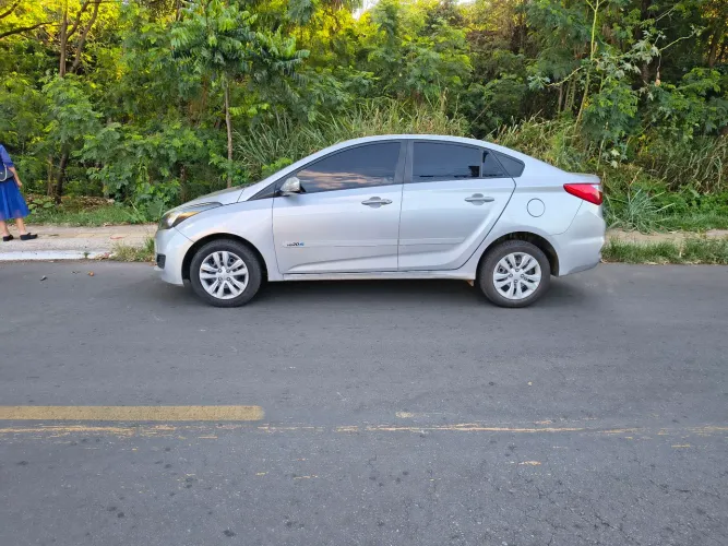 Hyundai HB20S C.plus/c.style1.0 Flex 12V Mec. 4P 2017