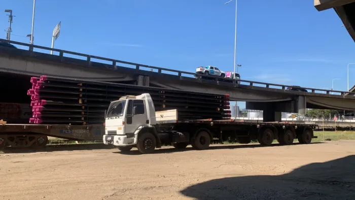Caminhão Ford cargo 4331