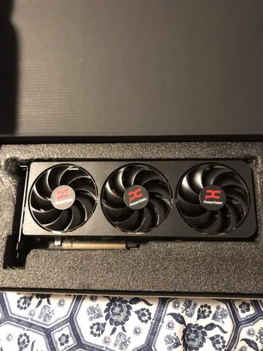 Placa de Vídeo PowerColor Reaper AMD Radeon RX 9070 XT 16GB GDDR6