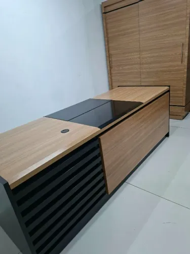 Mesa presidente para escritório