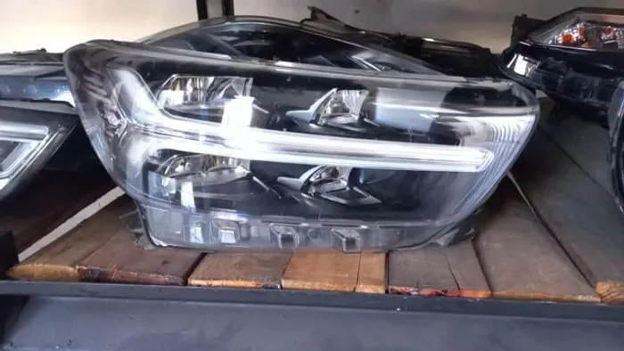 Farol Volvo xc40 Ld Original