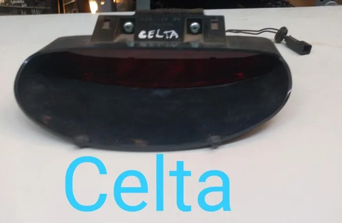 Break light celta 
