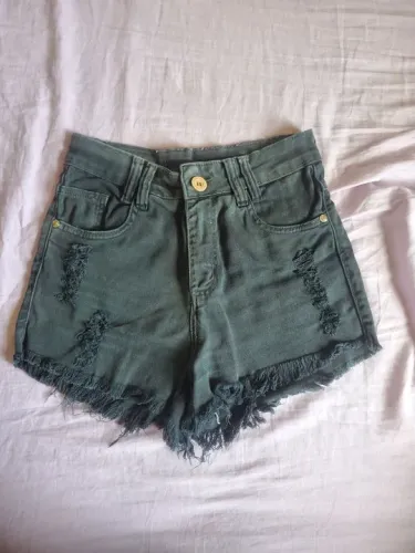 Short jeans