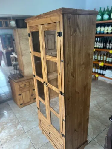 Cristaleira rustica 2 portas e uma gaveta