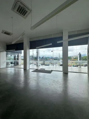 Loja para locação em Frente ao Américas Shopping- Recreio com 527m²