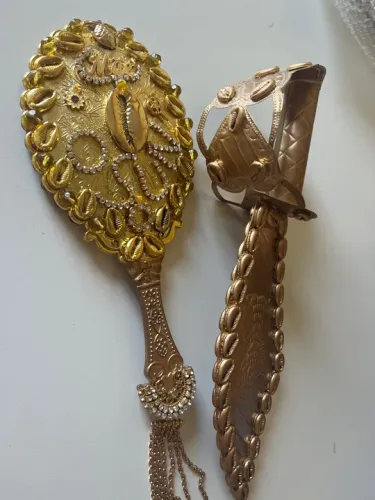Paramentas de osun adaga e abèbè