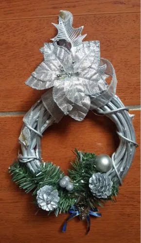 Coroa de Natal em Prata / enfeites
