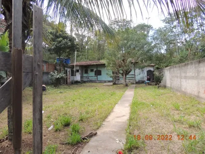 Vendo Terreno com RGI. Area de 450,00 m2.