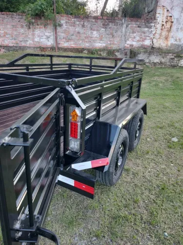 Reboque de carga trucado (forte e versátil)