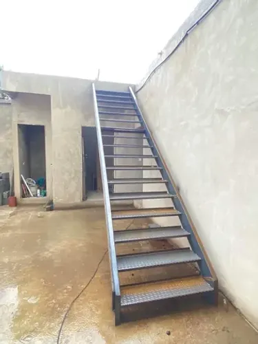 Escadas de ferro