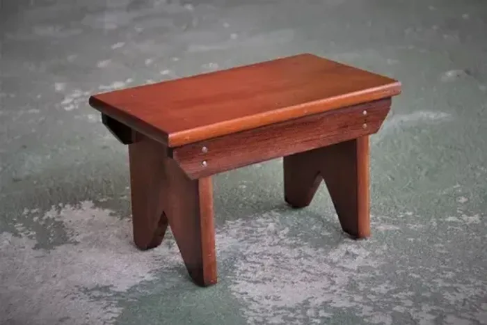 Banqueta para Apoio Pés Fabric Peróba Campo - Anos 50 Tiradentes