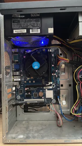 Gabinete PC GAMER RX 580