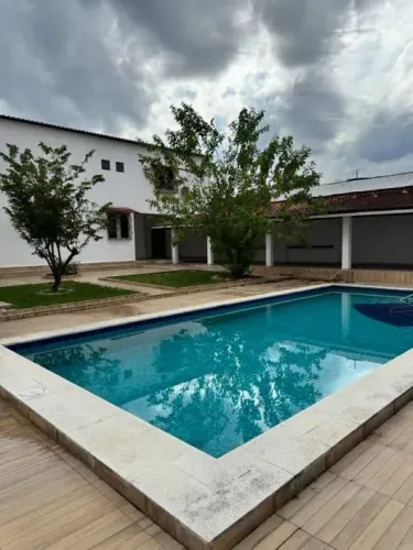 //Condomínio Le Village Blanc - 5 Qrts - Piscina 