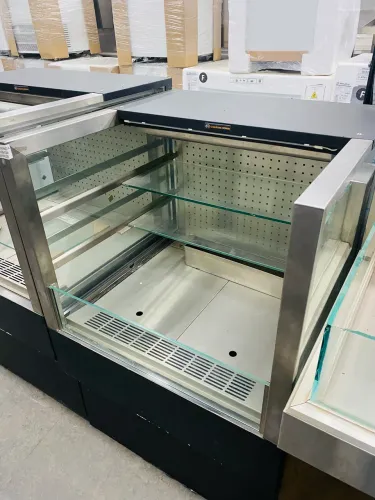 Auto serviço refrigerado  Macom