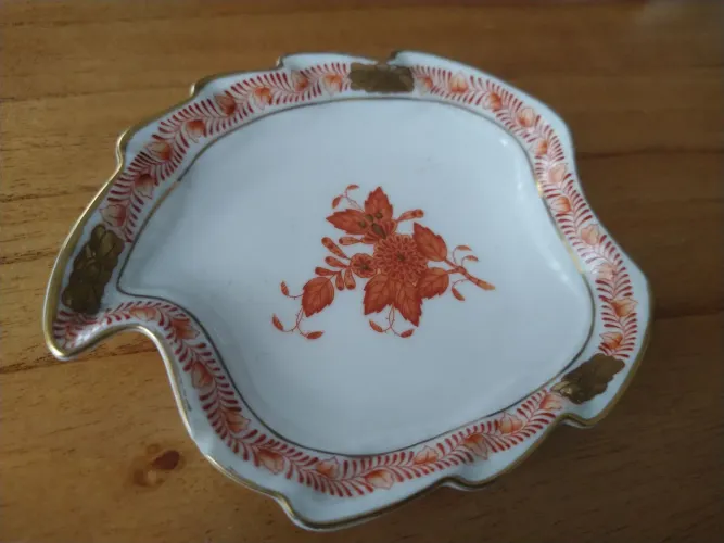 Porcelana antiga Herend pintada a mão 